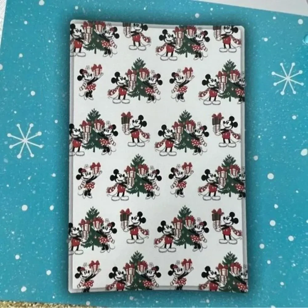 NWT Disney Christmas Mickey & Minnie Mouse 70”x50” Christmas Plush Throw Blanket